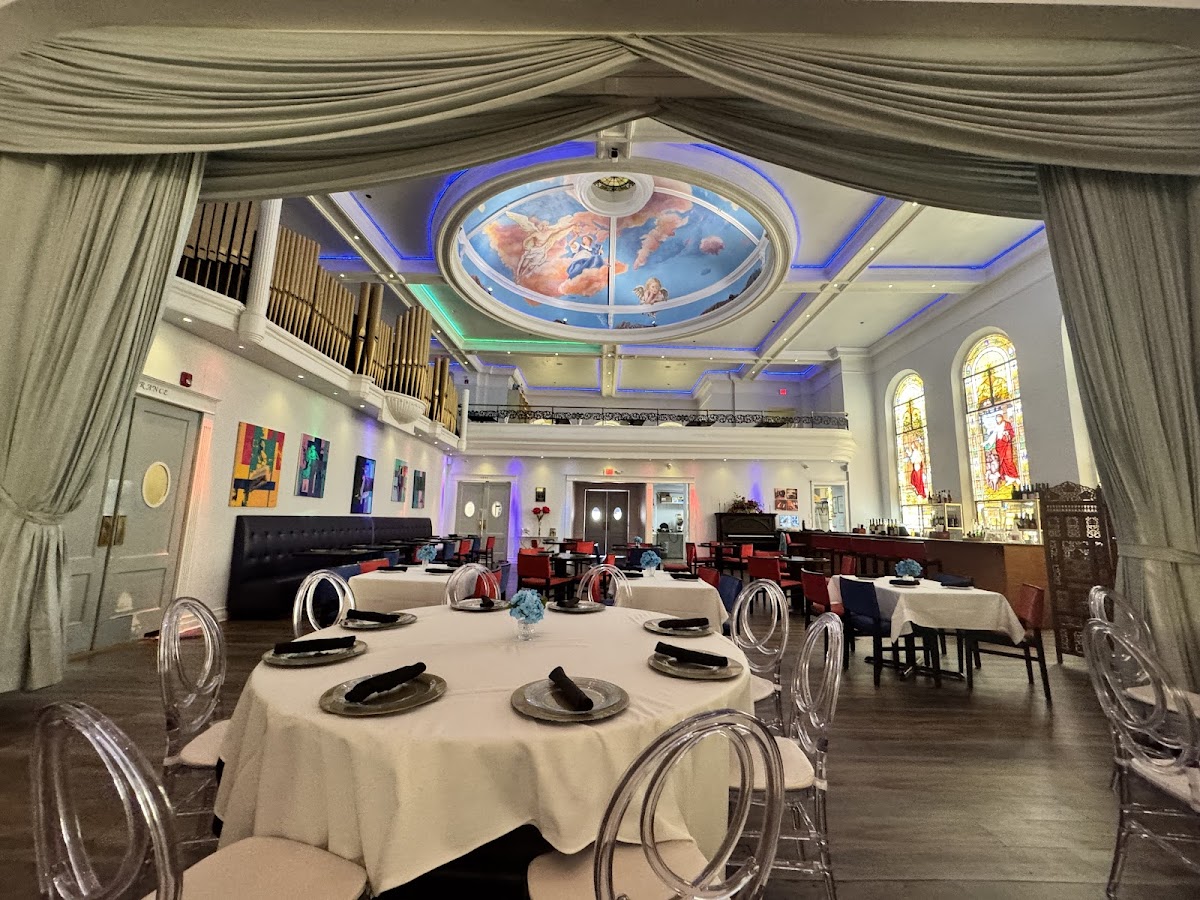Anna's Greek Restaurant & Venue